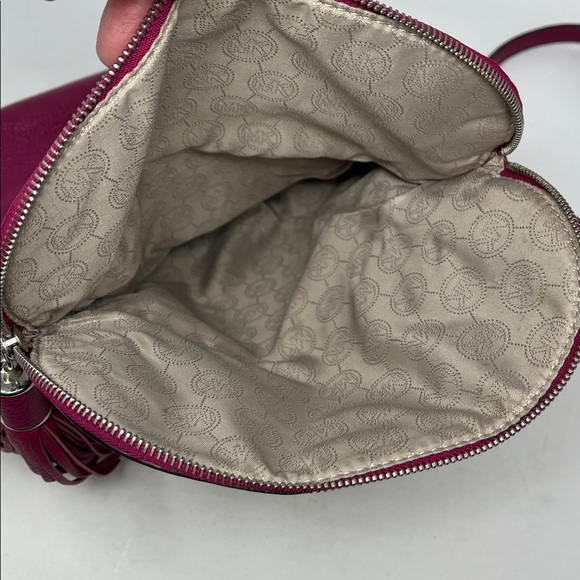 MICHAEL KORS BEDFORD PEBBLED LEATHER FLAP OVER SHOULDER BAG FUSCHIA CROSSBODY - Picture 8 of 17